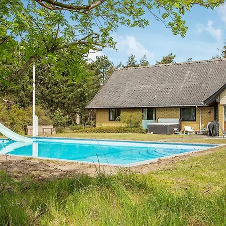 Feriehus 14 Person In Sjaellands Odde